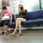 【動画】チーウシさん、電車で爆乳白人女さんのおっぱいをチラチラ見てしまうｗｗｗｗｗｗｗ